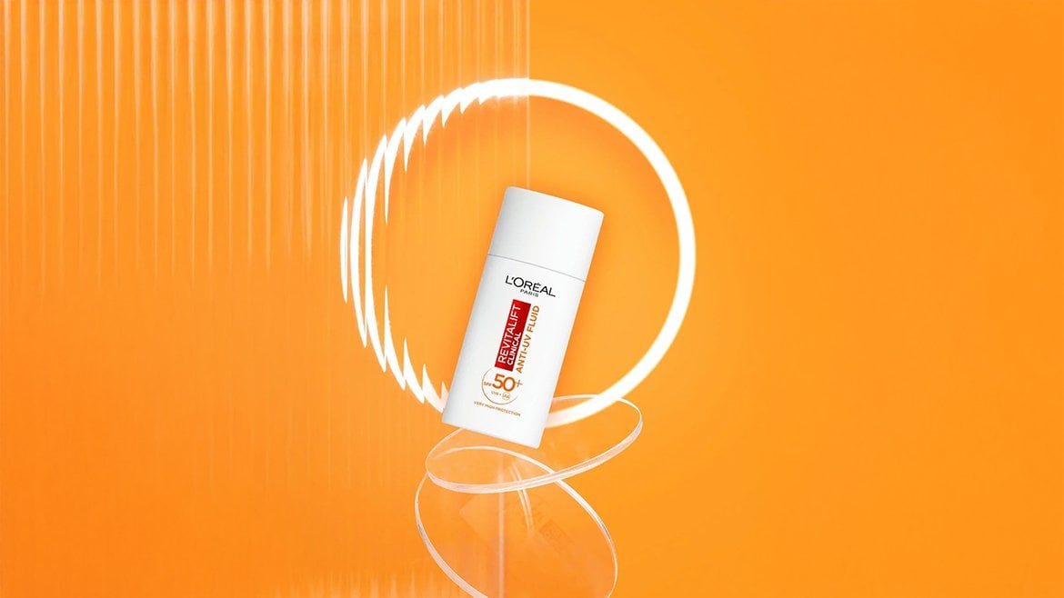 Krem SPF50+ z witaminą C Revitalift Clinical UV Fluid SPF50+