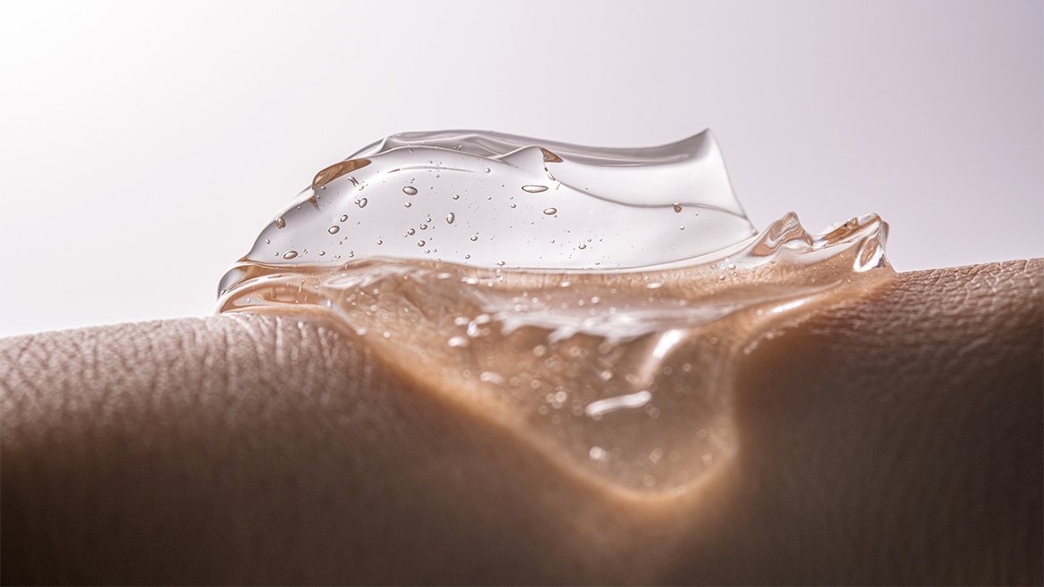 żelowa formuła na skórze