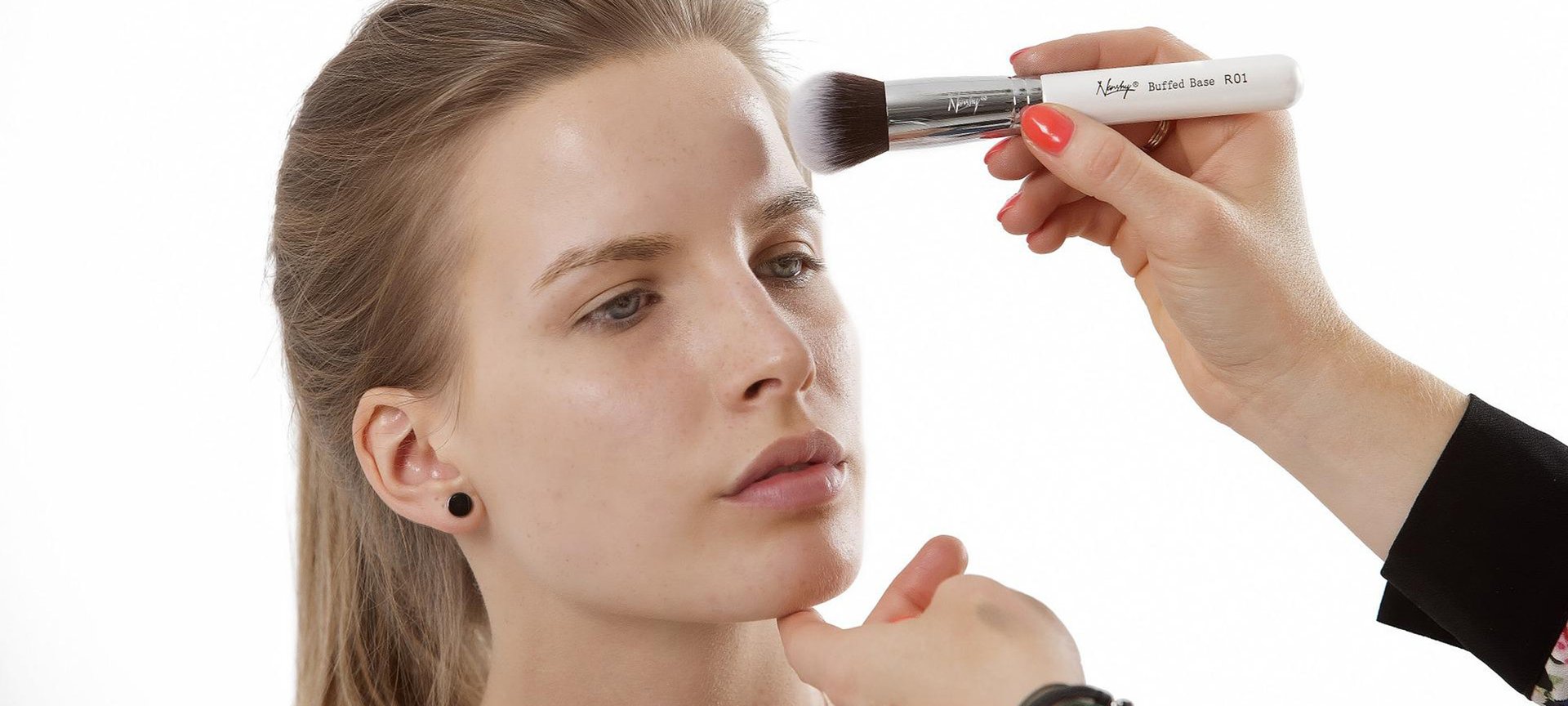 Jak Poprawnie Wykonac Konturowanie Twarzy