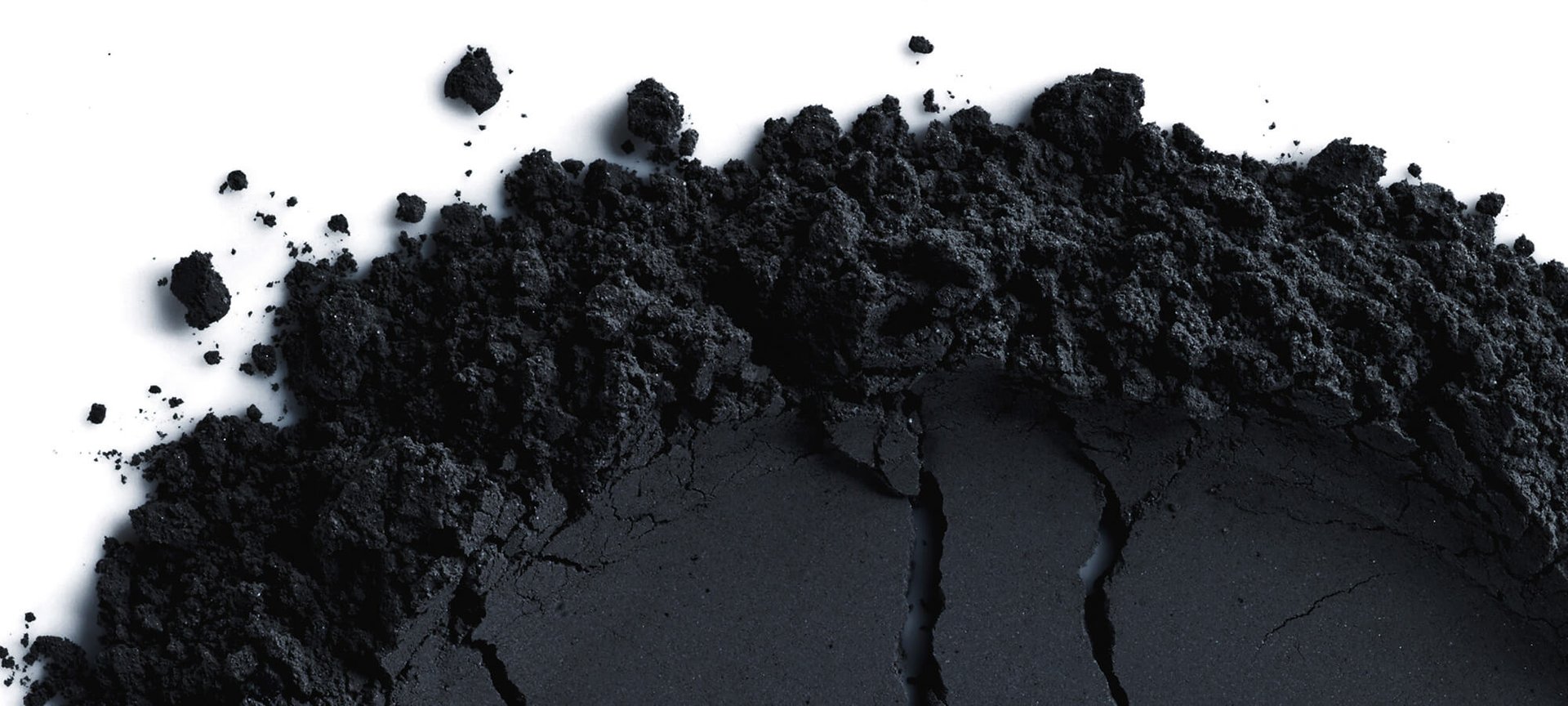 niezwykle-moce-detoksykacyjne-wegla-drzewnego_loreal_paris