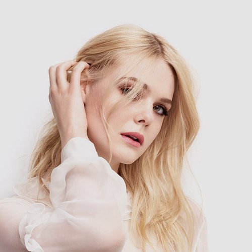 elle-fanning-botanicals-hero_piel??gnacja_w??os??w
