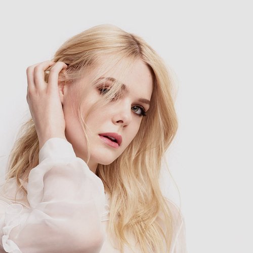 elle-fanning-botanicals-hero_piel??gnacja_w??os??w
