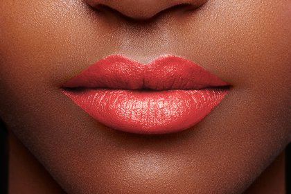 Rsz Oap Makeup Color Lipstick Color Riche Satin Shade 373 Dark Skintone Close Up